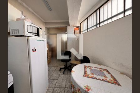 Casa à venda com 187m², 3 quartos e 4 vagas Casa à venda com 187m², 3 quartos e 4 vagasCozinha/Área de Serviço