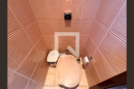 Casa à venda com 187m², 3 quartos e 4 vagas Casa à venda com 187m², 3 quartos e 4 vagasLavabo