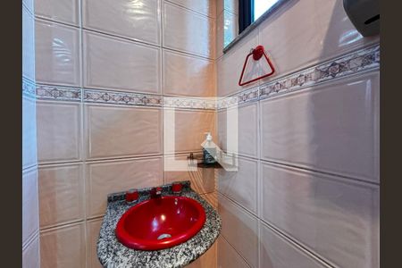 Casa à venda com 187m², 3 quartos e 4 vagas Casa à venda com 187m², 3 quartos e 4 vagasLavabo