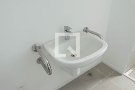 Apartamento à venda com 105m², 2 quartos e 2 vagas Apartamento à venda com 105m², 2 quartos e 2 vagasBanheiro da Suíte 2