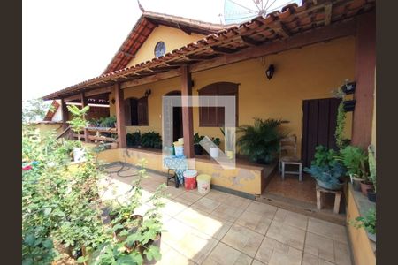 Casa à venda com 263m², 5 quartos e 4 vagasVaranda