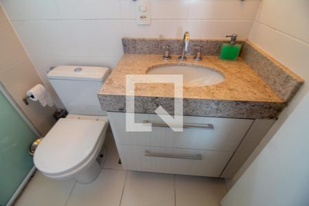 Apartamento à venda com 109m², 3 quartos e 2 vagas Apartamento à venda com 109m², 3 quartos e 2 vagasBanheiro da Suíte