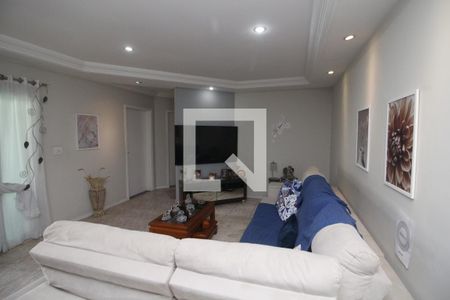 Casa à venda com 270m², 3 quartos e 8 vagasSala de TV