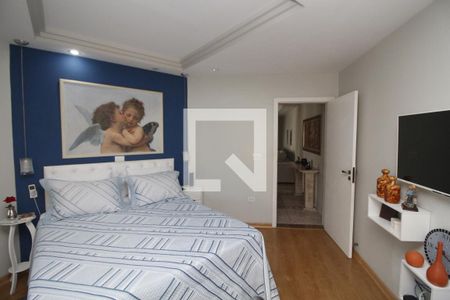 Casa à venda com 270m², 3 quartos e 8 vagasQuarto Suíte