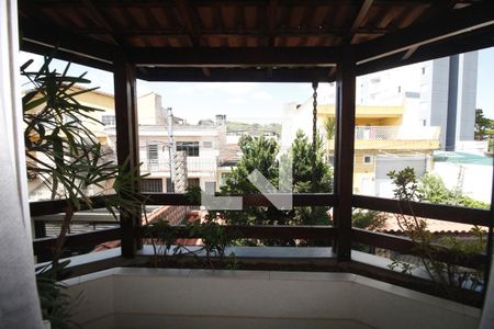 Casa à venda com 270m², 3 quartos e 8 vagasSacada