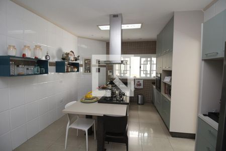 Casa à venda com 270m², 3 quartos e 8 vagasCozinha