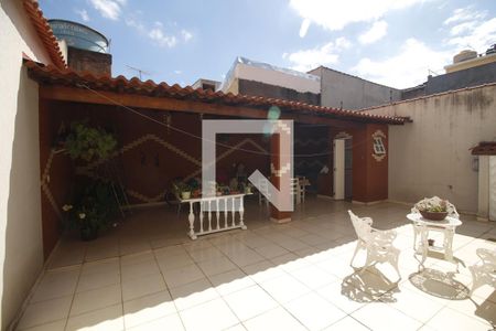 Casa à venda com 270m², 3 quartos e 8 vagasChurrasqueira