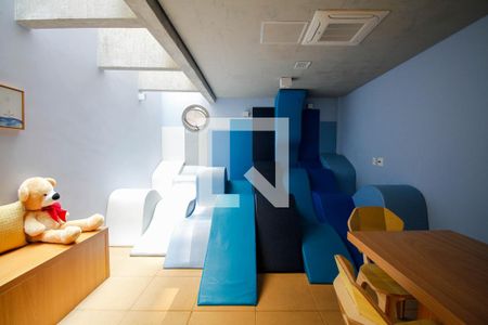 Apartamento à venda com 145m², 3 quartos e 3 vagas Apartamento à venda com 145m², 3 quartos e 3 vagasÁrea Comum - Brinquedoteca