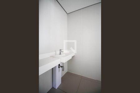 Apartamento à venda com 145m², 3 quartos e 3 vagas Apartamento à venda com 145m², 3 quartos e 3 vagasBanheiro da Suíte 2