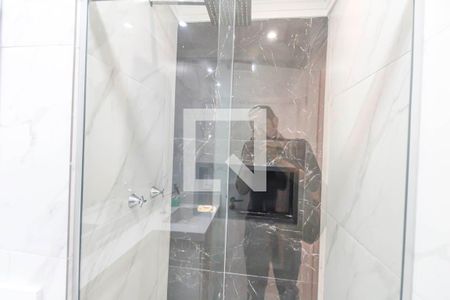 Apartamento à venda com 41m², 2 quartos e 1 vaga Apartamento à venda com 41m², 2 quartos e 1 vagaBanheiro