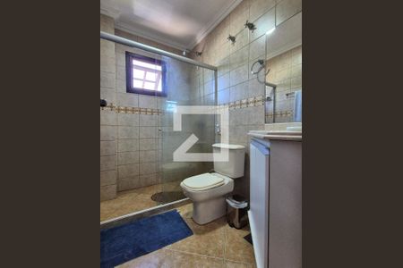 Casa à venda com 252m², 4 quartos e 5 vagas Casa à venda com 252m², 4 quartos e 5 vagasBanheiro social