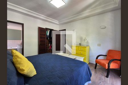 Casa à venda com 252m², 4 quartos e 5 vagas Casa à venda com 252m², 4 quartos e 5 vagasSuite 2