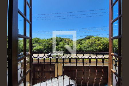 Casa à venda com 252m², 4 quartos e 5 vagas Casa à venda com 252m², 4 quartos e 5 vagasSacada Quarto 1