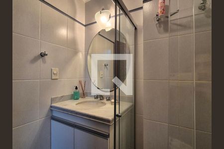 Casa à venda com 252m², 4 quartos e 5 vagas Casa à venda com 252m², 4 quartos e 5 vagasBanheiro da Suíte 1