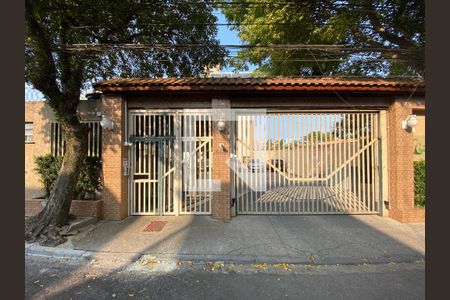 Apartamento para alugar com 49m², 2 quartos e 1 vaga Apartamento para alugar com 49m², 2 quartos e 1 vagaFachada