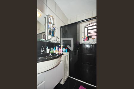 Casa à venda com 130m², 3 quartos e 2 vagas Casa à venda com 130m², 3 quartos e 2 vagasBanheiro Suíte