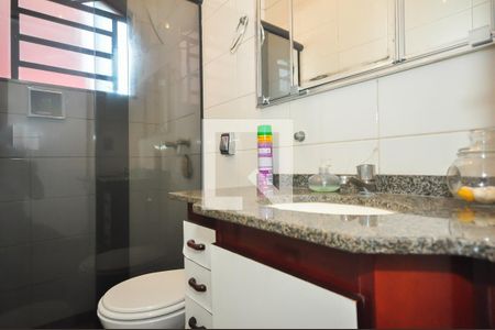 Casa à venda com 130m², 3 quartos e 2 vagas Casa à venda com 130m², 3 quartos e 2 vagasBanheiro