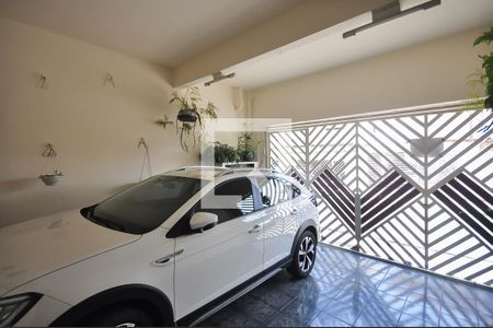 Casa à venda com 130m², 3 quartos e 2 vagas Casa à venda com 130m², 3 quartos e 2 vagasGaragem