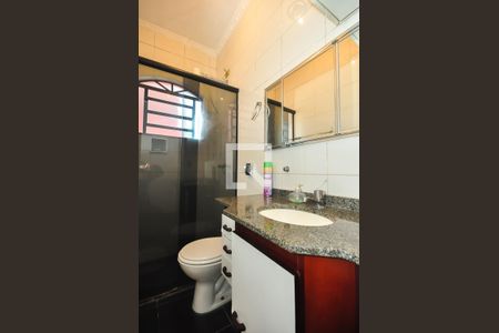 Casa à venda com 130m², 3 quartos e 2 vagas Casa à venda com 130m², 3 quartos e 2 vagasBanheiro