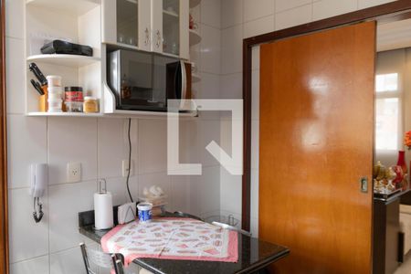 Apartamento à venda com 103m², 4 quartos e 2 vagasCozinha