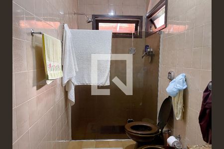 Casa à venda com 370m², 4 quartos e 4 vagasBanheiro Quarto 2