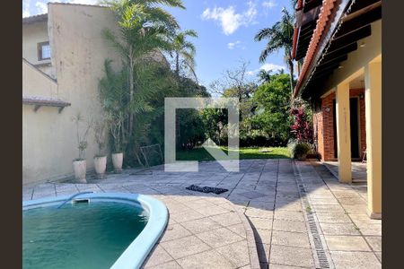 Casa à venda com 370m², 4 quartos e 4 vagasÁrea externa 