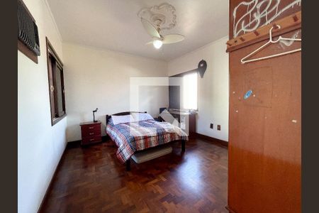 Casa à venda com 370m², 4 quartos e 4 vagasQuarto