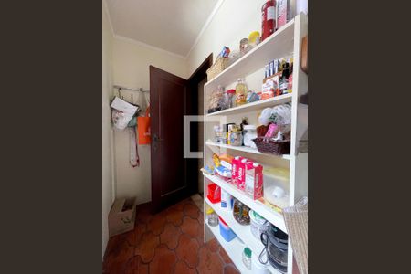 Casa à venda com 370m², 4 quartos e 4 vagasDispensa 