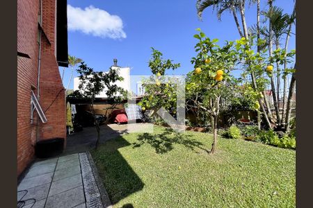Casa à venda com 370m², 4 quartos e 4 vagasÁrea externa 