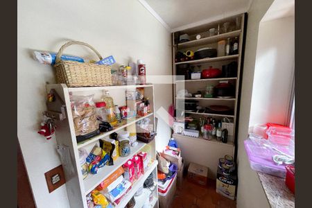 Casa à venda com 370m², 4 quartos e 4 vagasDispensa 