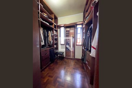 Casa à venda com 370m², 4 quartos e 4 vagasCloset Quarto 2