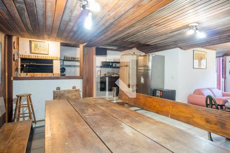 Casa à venda com 360m², 4 quartos e 6 vagasÁrea comum - Salão de festas