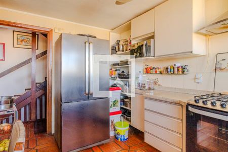 Casa à venda com 360m², 4 quartos e 6 vagasCozinha 