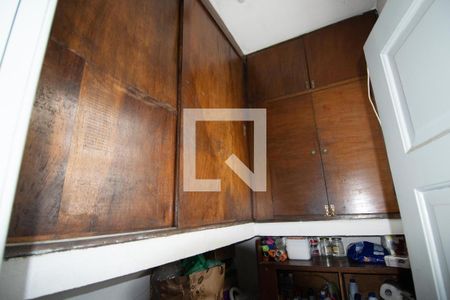 Apartamento à venda com 200m², 3 quartos e 4 vagas Apartamento à venda com 200m², 3 quartos e 4 vagasQuarto de Serviço