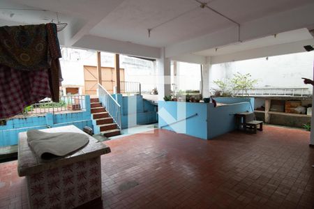 Apartamento à venda com 200m², 3 quartos e 4 vagas Apartamento à venda com 200m², 3 quartos e 4 vagasQuintal