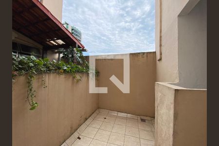 Apartamento à venda com 50m², 1 quarto e sem vagaVaranda