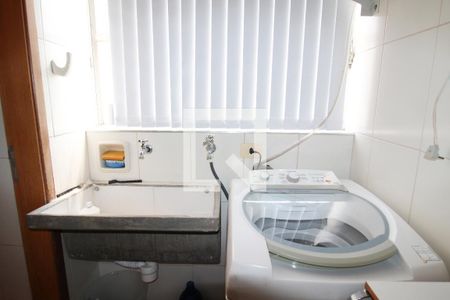 Apartamento à venda com 70m², 2 quartos e 1 vaga Apartamento à venda com 70m², 2 quartos e 1 vagaÁrea de Serviço