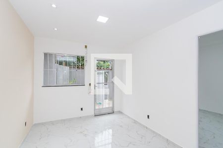 Sala de casa à venda com 2 quartos, 72m² em Penha Circular, Rio de Janeiro