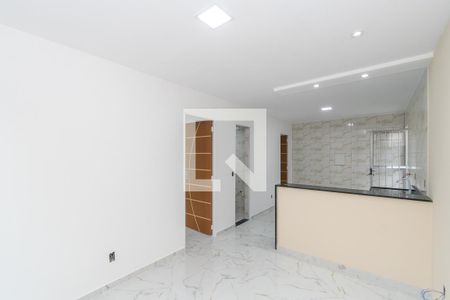 Sala de casa à venda com 2 quartos, 72m² em Penha Circular, Rio de Janeiro