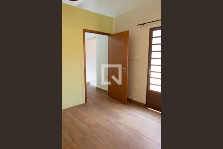 Casa à venda com 80m², 1 quarto e sem vaga Casa à venda com 80m², 1 quarto e sem vagaQUARTO
