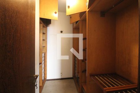 Apartamento à venda com 411m², 4 quartos e 3 vagasCloset suíte 3