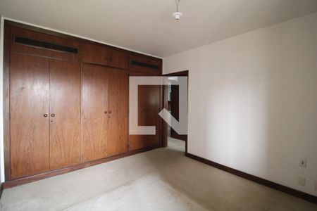 Apartamento à venda com 411m², 4 quartos e 3 vagasSuíte 2