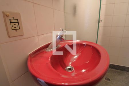 Apartamento à venda com 411m², 4 quartos e 3 vagasPia banheiro suíte 1