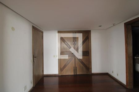 Apartamento à venda com 411m², 4 quartos e 3 vagasElevador