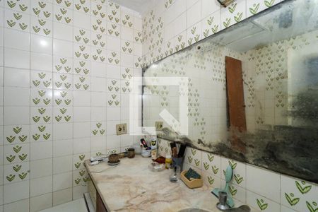 Casa à venda com 330m², 4 quartos e 2 vagas Casa à venda com 330m², 4 quartos e 2 vagasBanheiro