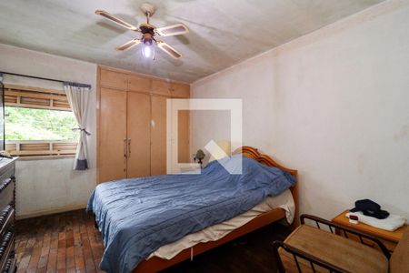 Casa à venda com 330m², 4 quartos e 2 vagas Casa à venda com 330m², 4 quartos e 2 vagasQuarto 4