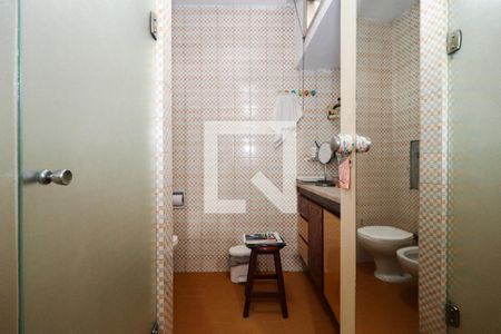 Casa à venda com 330m², 4 quartos e 2 vagas Casa à venda com 330m², 4 quartos e 2 vagasBanheiro da Suíte 2