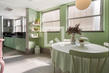 Apartamento à venda com 630m², 3 quartos e 3 vagas Apartamento à venda com 630m², 3 quartos e 3 vagasSala de almoço