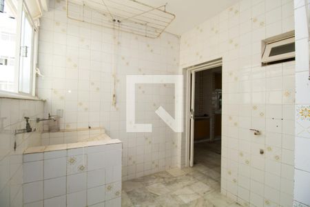 Apartamento para alugar com 126m², 4 quartos e 1 vagaÁrea de Serviço