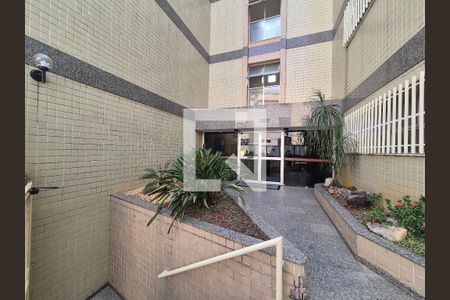 Apartamento para alugar com 126m², 4 quartos e 1 vagaEntrada